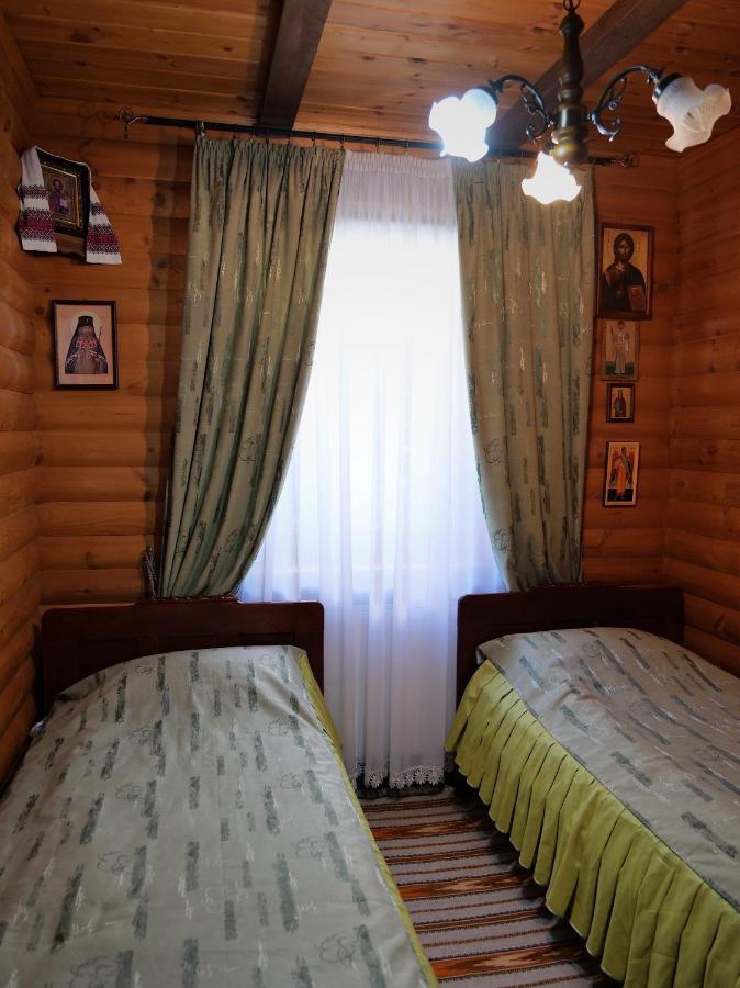 Sadyba Pochayiv Villa Pochaiv Bagian luar foto